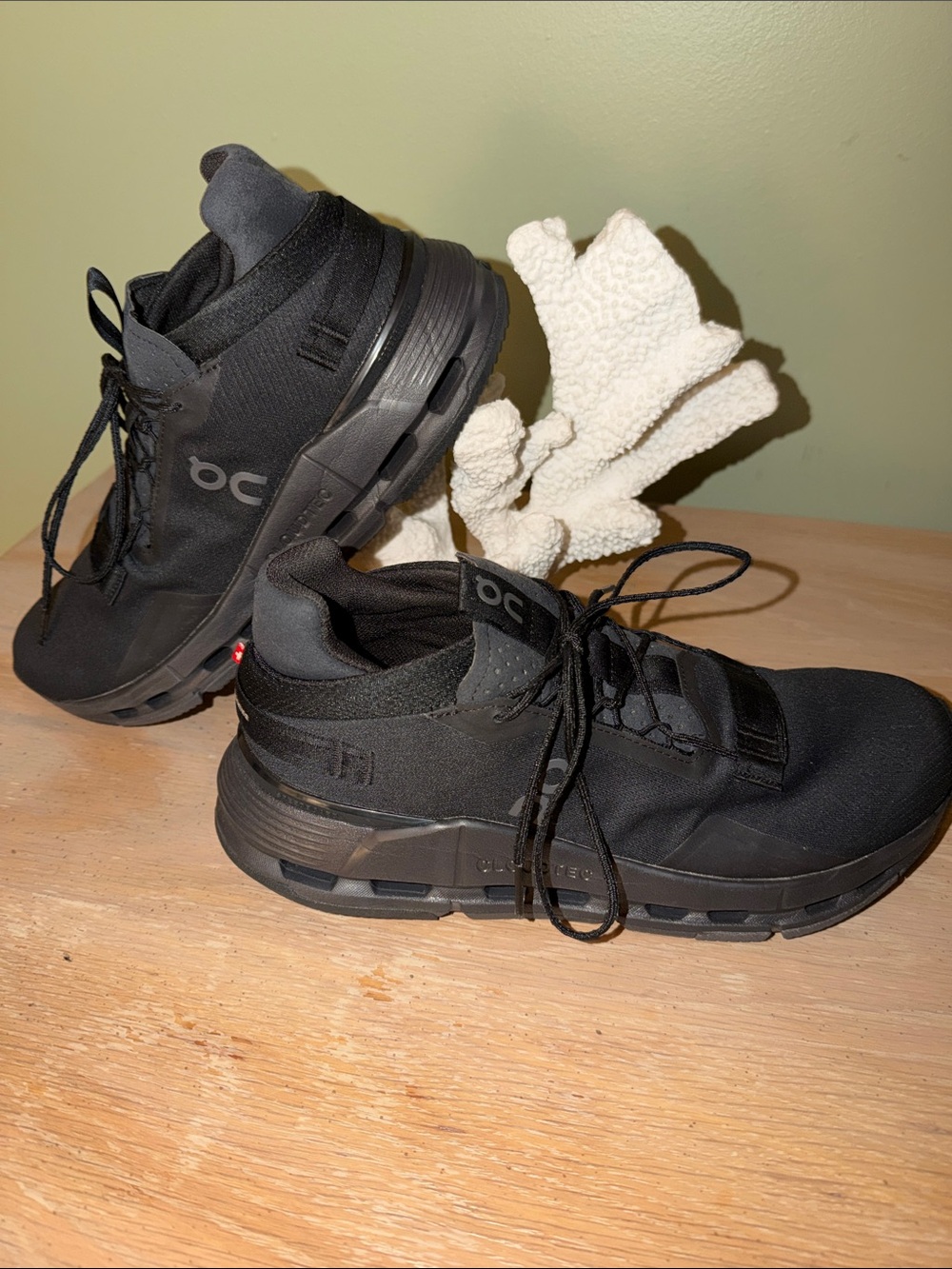 On Running Black Women's Cloud Tech Sneakers